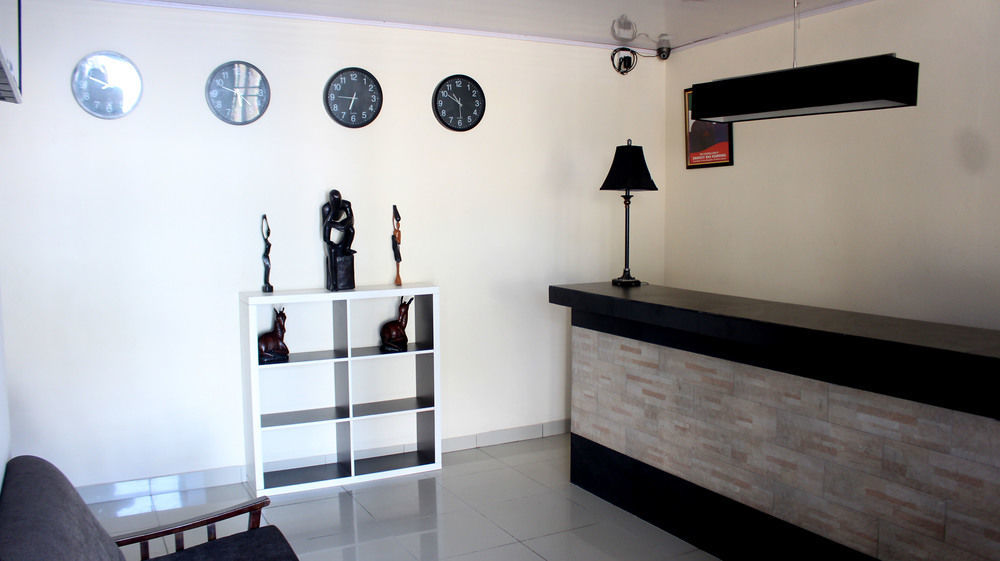 Metro Hotel Freetown Extérieur photo